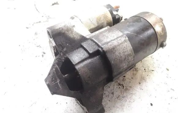 Citroen Xsara Starter motor M000T85381