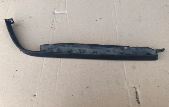 Mercedes-Benz C W202 Under headlight/headlamp trim 2028260477