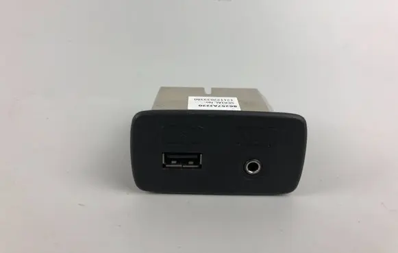 Subaru Forester SJ USB socket connector 86257AJ220