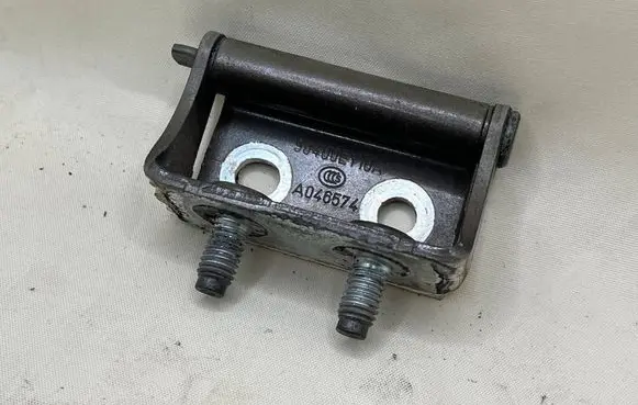 Nissan Qashqai Rear glass lock/latch C715 90400EY10A