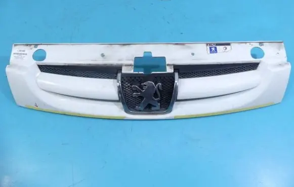 Peugeot Partner Front bumper upper radiator grill 9644758777 IMPRK1280002