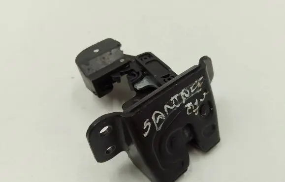 Hyundai Santa Fe Tailgate/trunk/boot lock/catch/latch 812302b000