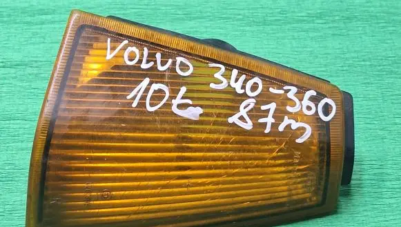 Volvo 340 - 360 Front indicator light 42696R6
