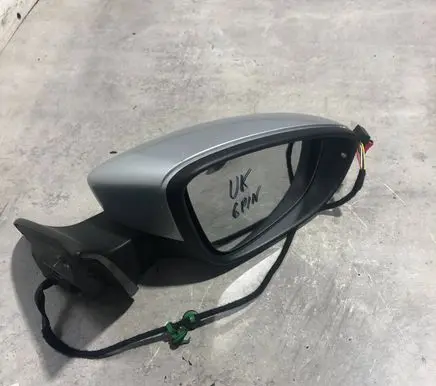 Volkswagen PASSAT CC Front door electric wing mirror 3C8857502BS