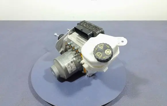 BMW X6 M Master brake cylinder 5A8B102