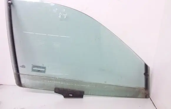 Audi A8 S8 D2 4D Front door window glass four-door