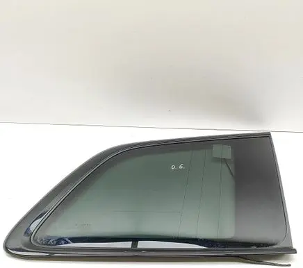 Volvo XC90 Rear side window 32368094