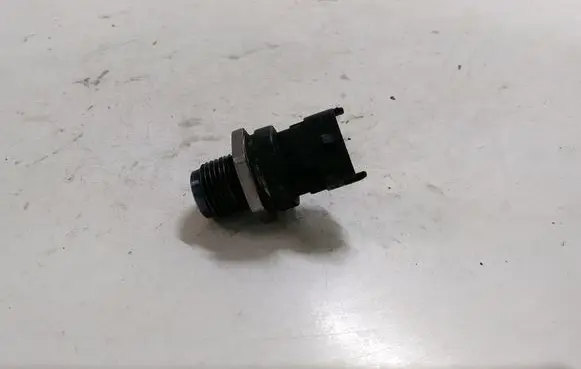 Fuel pressure sensor