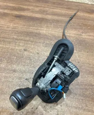 BMW 3 E90 E91 Gear shifter/selector 7563655