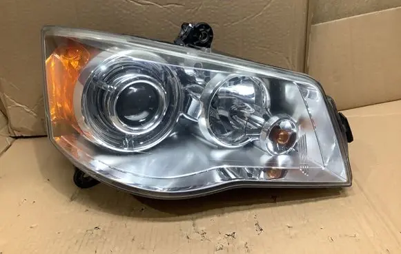Lancia Voyager Headlight/headlamp 05113338AF 5DV00900000