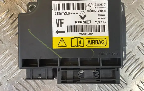 Renault Megane III Airbag control unit/module 285587230R 000405291A5 SER9B20AHZT