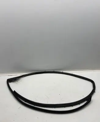 Peugeot 5008 II Rubber seal rear door 9813709780