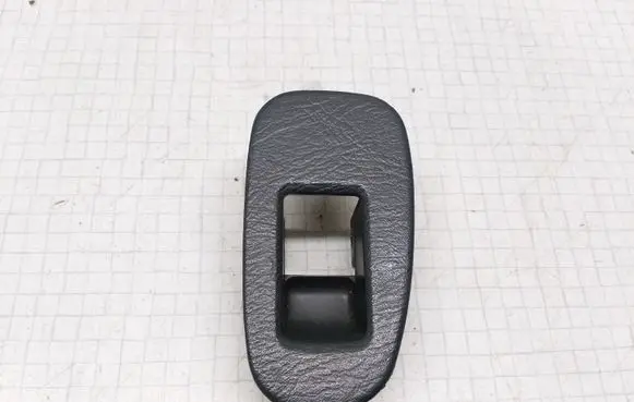 Nissan Almera Rear door window switch trim 829601N000