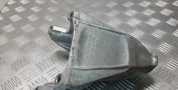 Porsche Macan (95B) Engine mounting bracket 8K0199307CB