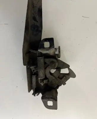 Opel Frontera B Engine bonnet/hood lock/catch