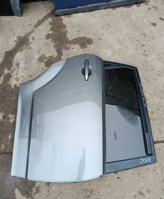 Toyota Corolla Verso E121 Rear door 