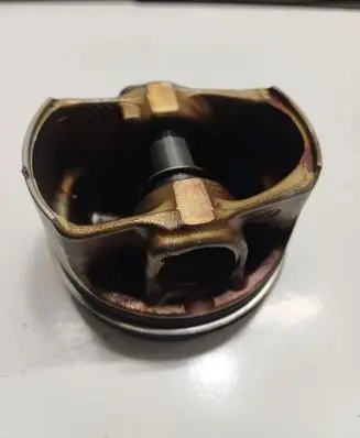 Volkswagen PASSAT B8 Piston 04ER