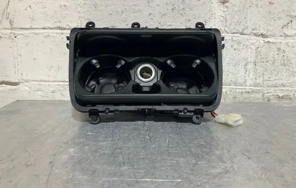 BMW 5 F10 F11 Cup holder front 9241714