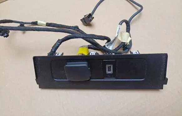 Ford Escape III USB control unit GJ5T-14D202-CB