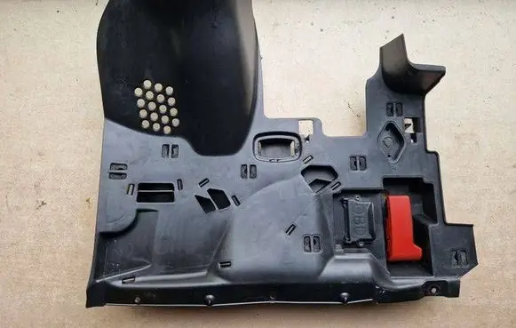 Mercedes-Benz E C207 W207 Dashboard lower bottom trim panel A2046800108