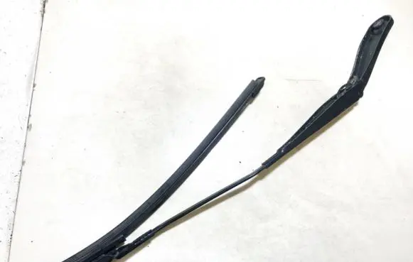 Ford Mondeo MK IV Front wiper blade arm 7s7117526de