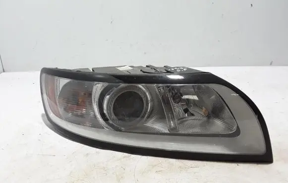 Volvo V50 Headlight/headlamp 31265695