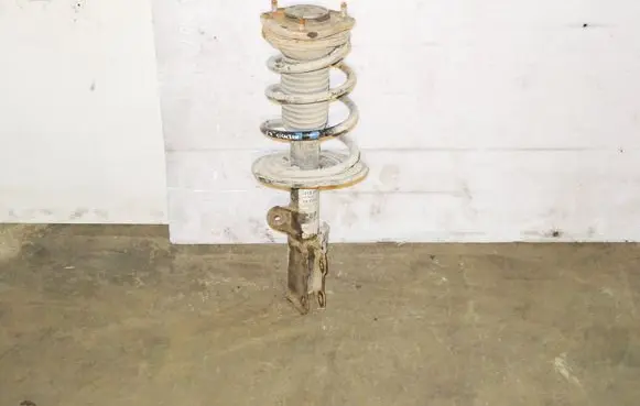 Toyota Avensis T270 Front shock absorber with coil spring 3151850 824903011412