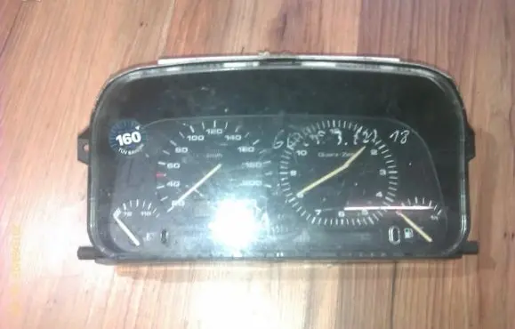 Volkswagen Golf III Speedometer (instrument cluster) 1h6919033d