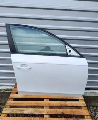 Audi A4 S4 B8 8K Front door 8K0
