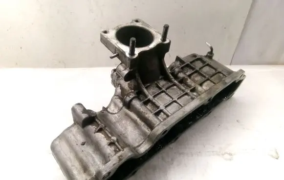 Toyota Corolla Verso AR10 Intake manifold 171010R010