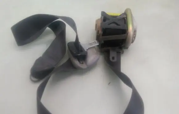 Toyota Avensis Verso Front seatbelt