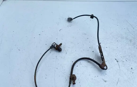 Toyota Avensis T220 ABS brake wheel speed sensor 8954305040