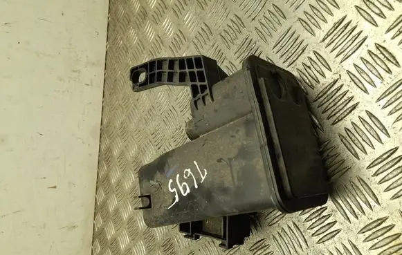 Peugeot 5008 Active carbon filter fuel vapour canister 9827785780