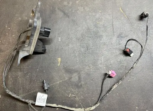Jeep Grand Cherokee WL Tailgate/trunk wiring harness 400665 118574