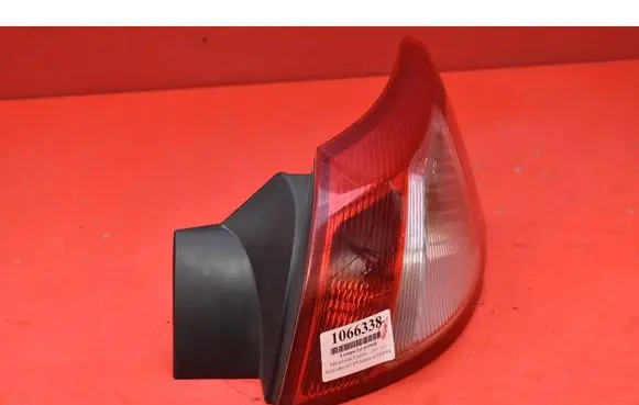Mitsubishi Lancer VIII Rear/tail lights 22087977