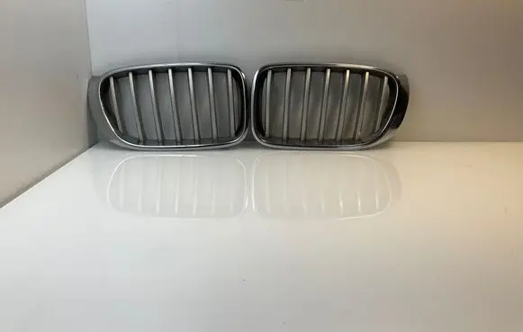BMW X3 F25 Front bumper upper radiator grill 7210725 7237421 7210726