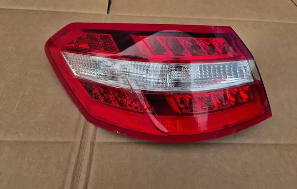 Mercedes-Benz E W212 Rear/tail lights A2129066601