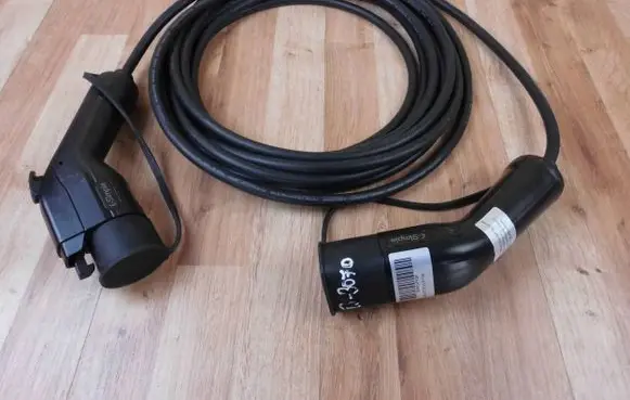 Nissan Leaf II (ZE1) Electric car charging cable B09FC4FKQH