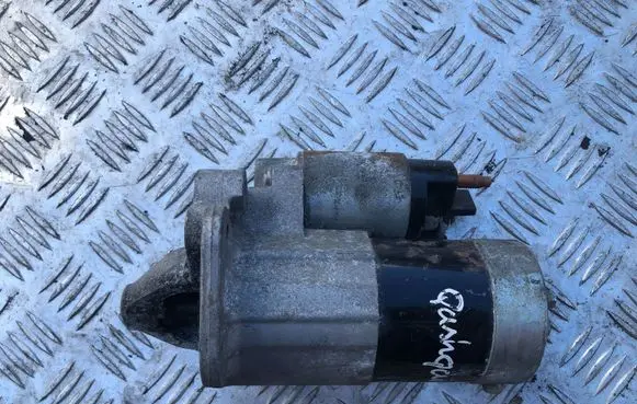 Nissan Qashqai Starter motor M000T87881 8200584675B