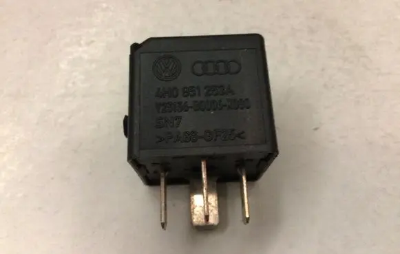 Volkswagen Tiguan Other relay 4H0951253A 645