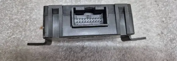 Audi A4 S4 B6 8E 8H Alarm control unit/module 4D0951173D