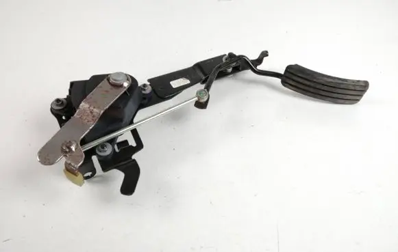Mercedes-Benz Citan W415 Accelerator throttle pedal 8200153272