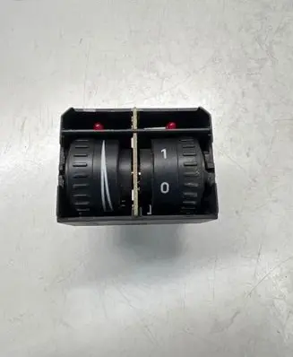 Volkswagen Touran I Headlight level height control switch 1T0941333