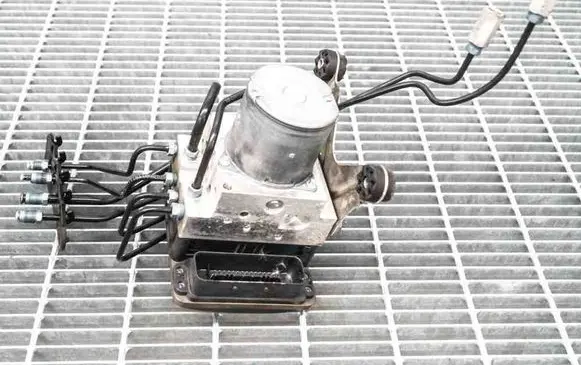 BMW 5 F10 F11 ABS Pump 01301081296858405