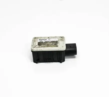 Audi A4 S4 B7 8E 8H Acceleration sensor 8E0907637B