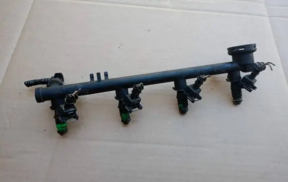 Renault Scenic II - Grand scenic II Fuel injector H028797 7700112777