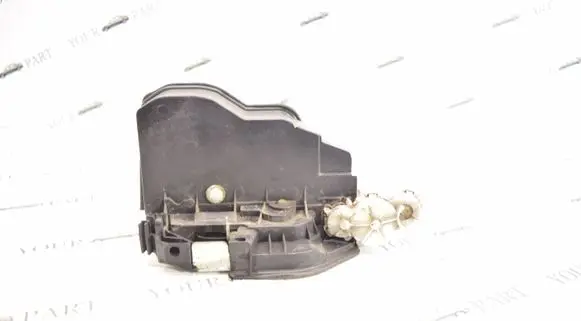 BMW X3 F25 Front door lock 7283627