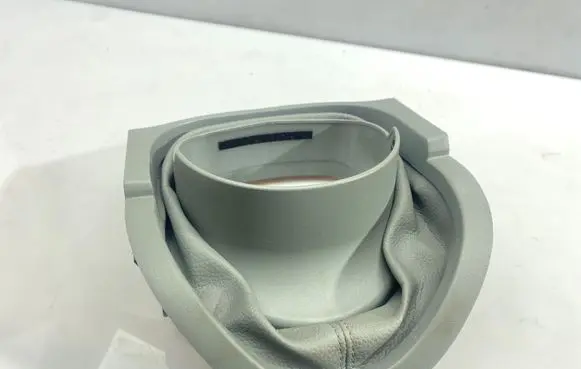Steering wheel column trim
