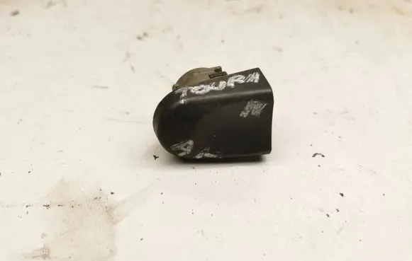 Volkswagen Touran I Rear door handle cover 