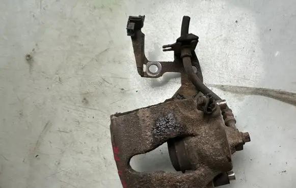 Opel Astra G Front brake caliper 5678